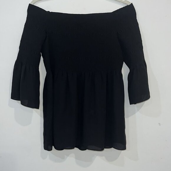 Aritzia Babaton black Grantland Smocked Off the Shoulder top sz Large - Picture 10 of 12